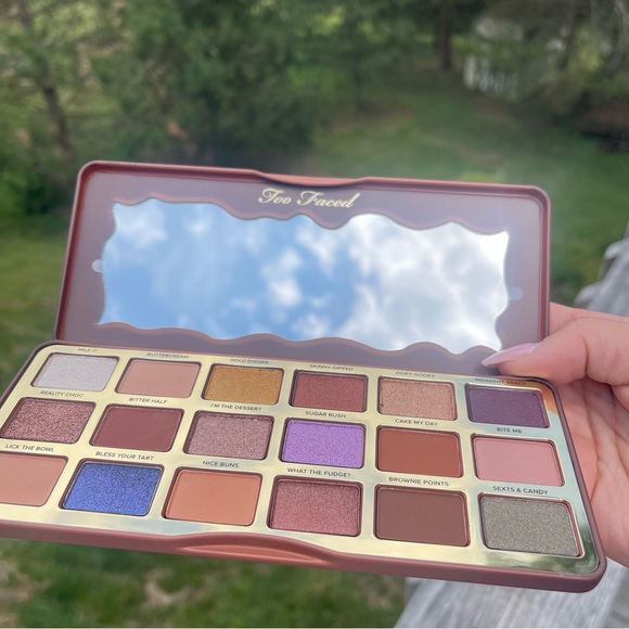 New! Too Faced Better Than Chocolate Palette Cocoa-Infused Eye Shadow 18… - Picture 3 of 7